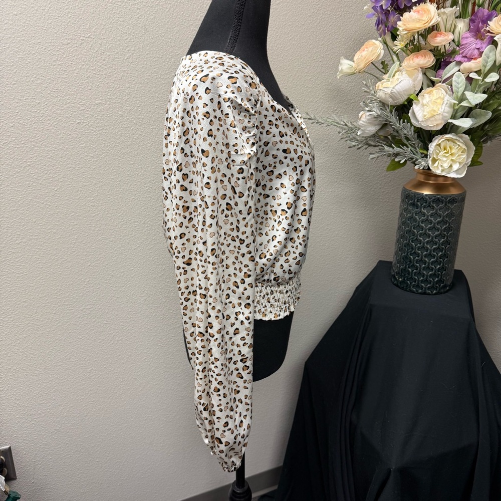She + Sky Cream Leopard Print Smocked Waist Long Sleeve Blouse L - Picture 4 of 7